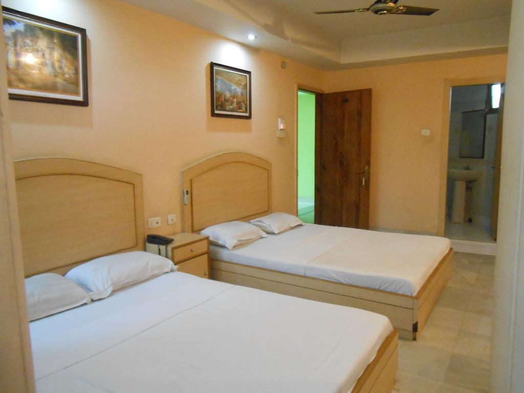 Kings Crown Salt Lake Kolkata Room photo
