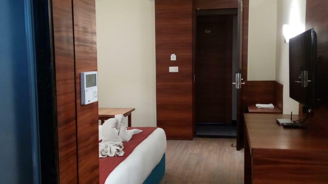 Kings Crown Salt Lake Kolkata Exterior photo