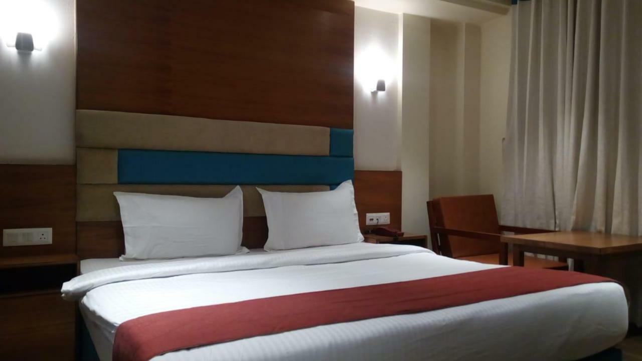 Kings Crown Salt Lake Kolkata Exterior photo